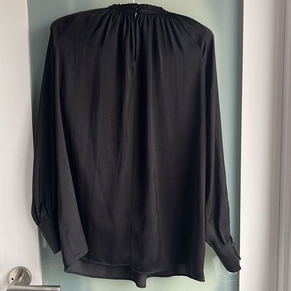 HATCH Silky Gathered Neck Maternity Top - Picture 4 of 9